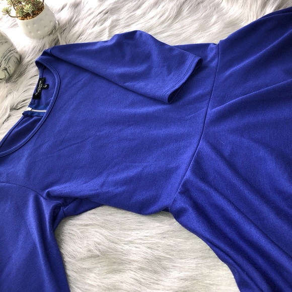 3/$30 ALL ITEMS WILL BE GONE BEFORE HOLIDAY AND NEGOTIABLE/BUY NOW! Blue Top - Picture 3 of 4